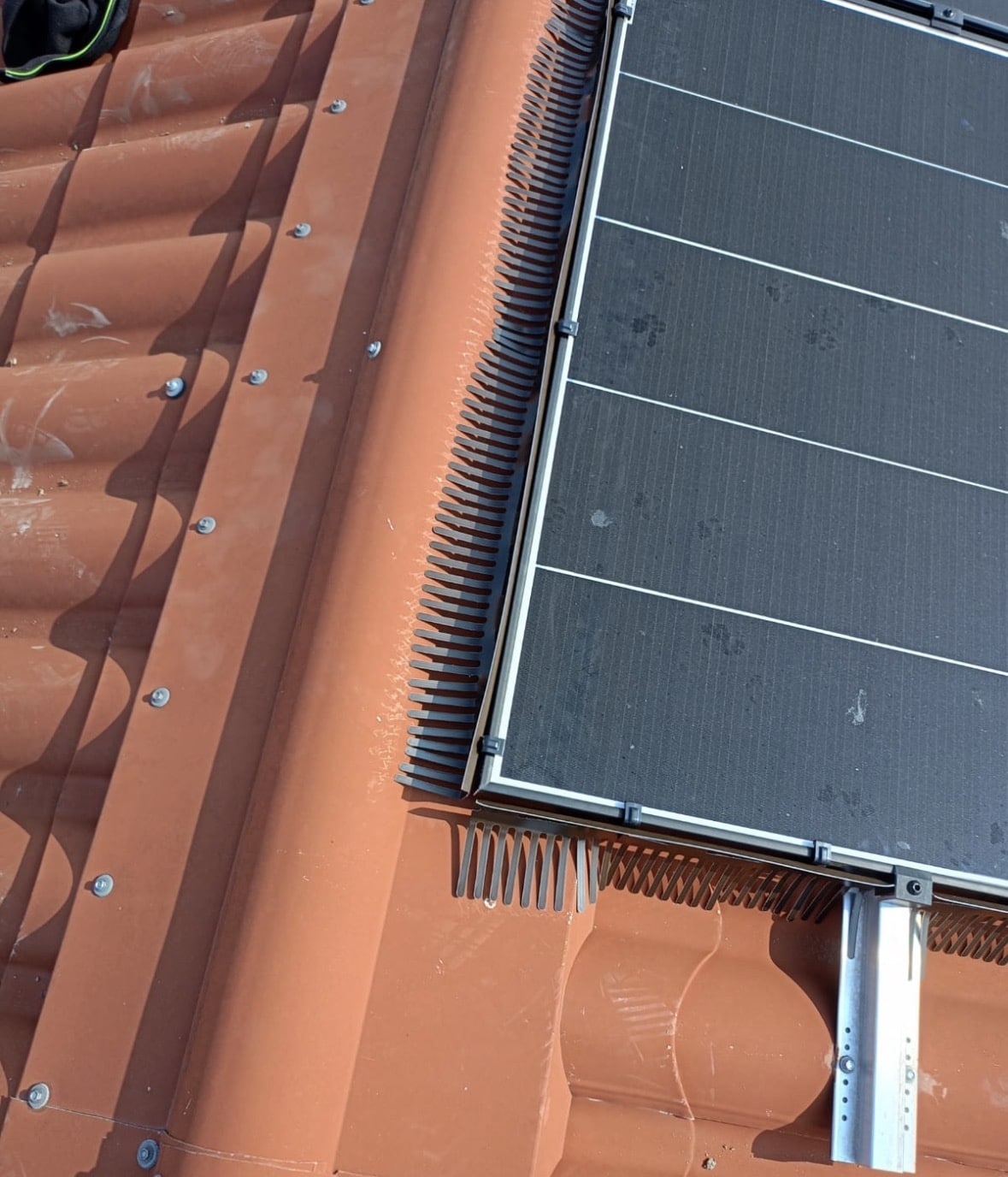5 METRI PARAPICCIONE FOTOVOLTAICO POLIETILENE - immagine 5